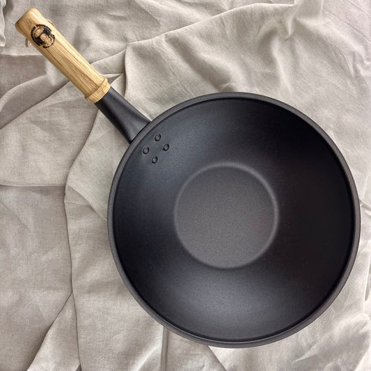 13" (33cm) Spun Iron Wok