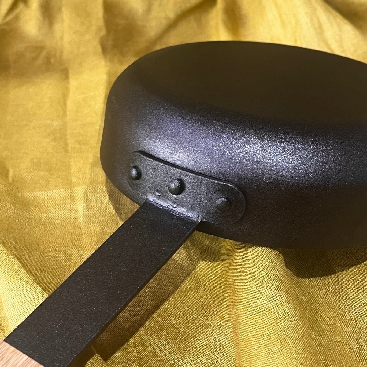 7" (18cm) Spun Iron Chef's pan