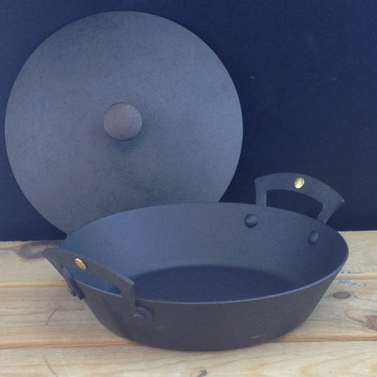 8" (20cm)  Spun Iron Prospector Casserole
